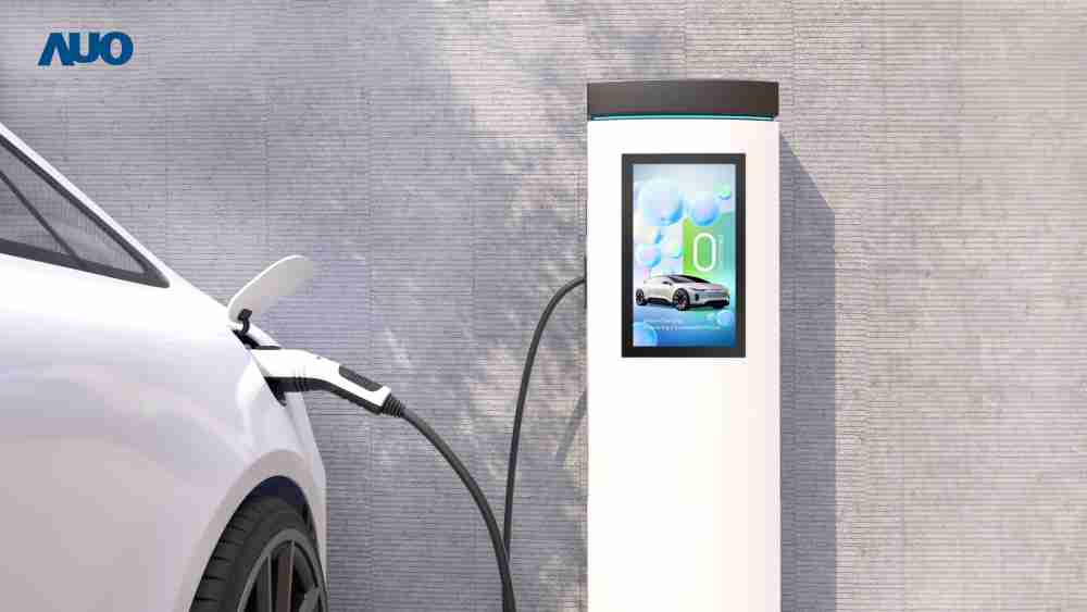 友達〝EVSE車用充電樁解決方案〞專為電動汽車充電樁設計，，具有高亮度、、、克服戶外艱難環境的耐溫、、、、耐紫外線等特性，，並搭載散熱性及擴充性強的高效能工業電腦，，，，可實現人機互動訴求，，，如資訊顯示、、、支付等應用